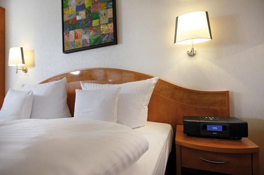 Adelante Boutique 4*